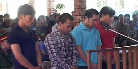 Cuop mang nguoi vi vai cay mia hinh anh