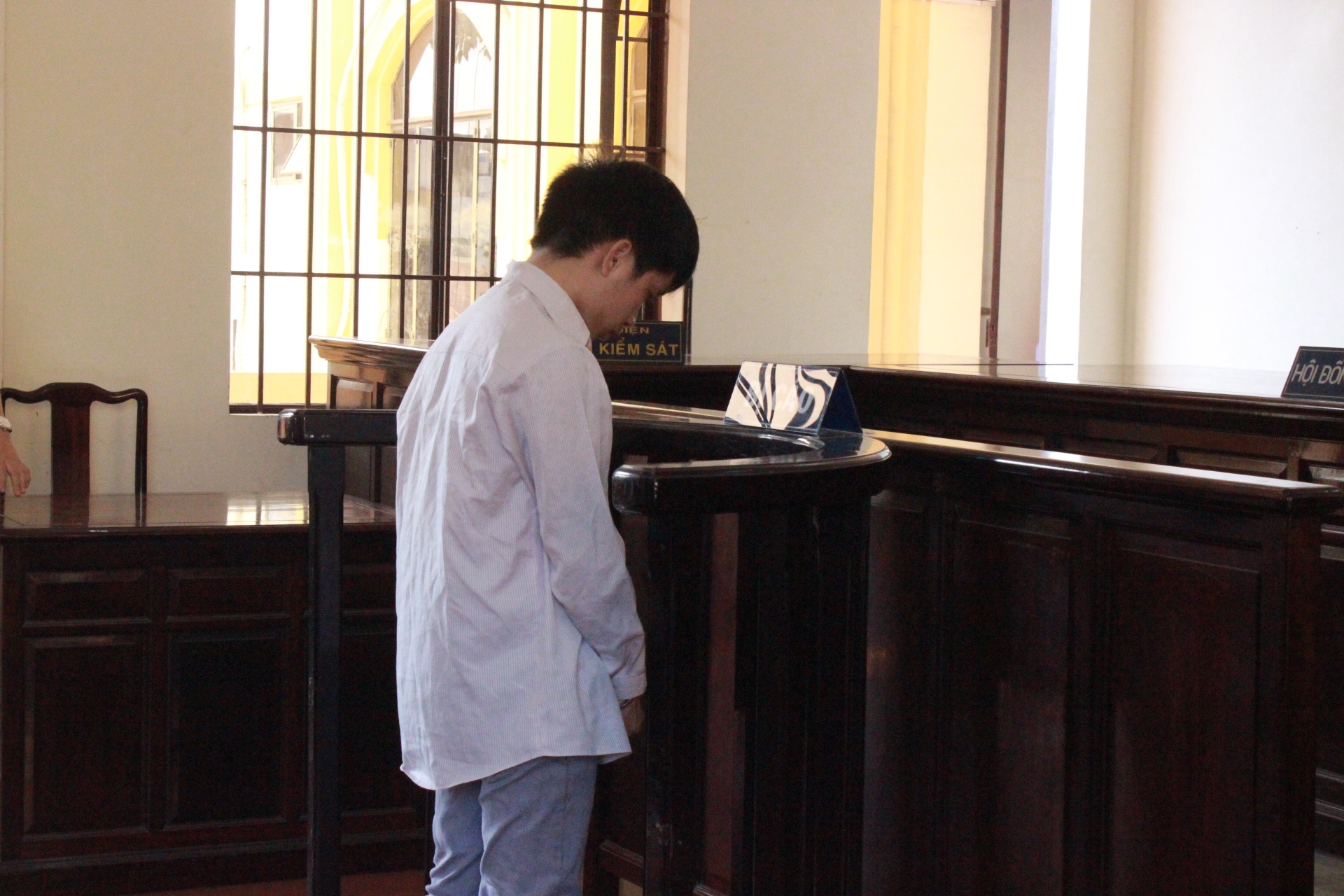 Co duoc xu kin phien toa tre em bi cuong hiep? hinh anh