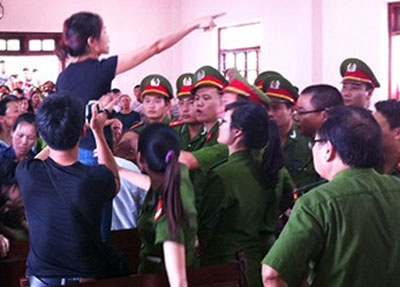 Chu muu vu 'quan tai dieu pho' linh an chung than hinh anh