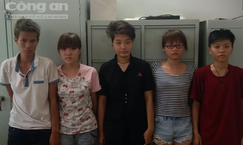 Man kich cua nhom cuop dong tinh nu hinh anh