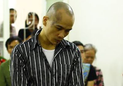 Bi cao mang an tu gat gong tai toa hinh anh