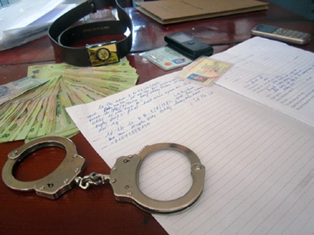 Nhieu nguoi mat tien oan khi di xin viec hinh anh