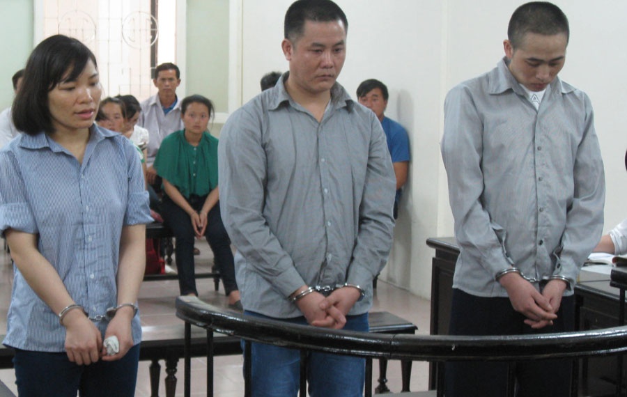 Nu giao vien buon ma tuy, linh 20 nam tu hinh anh