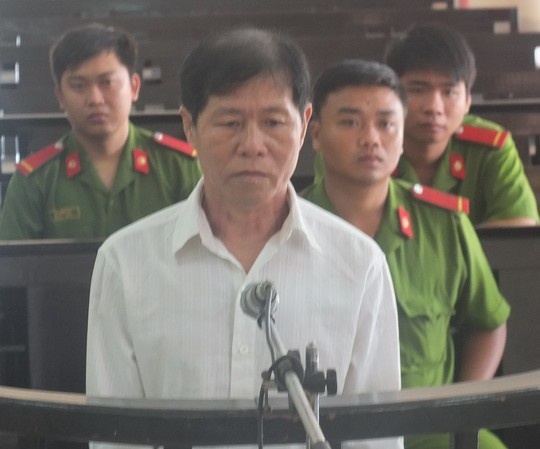 Nguoi dan ong du do hiep dam be gai 10 tuoi hinh anh