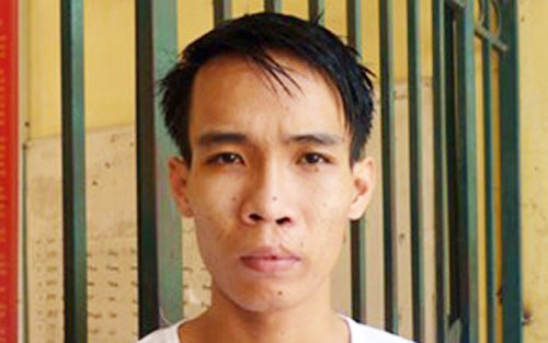Trom dien thoai o lang Viet kieu chau Au roi tang ban gai hinh anh