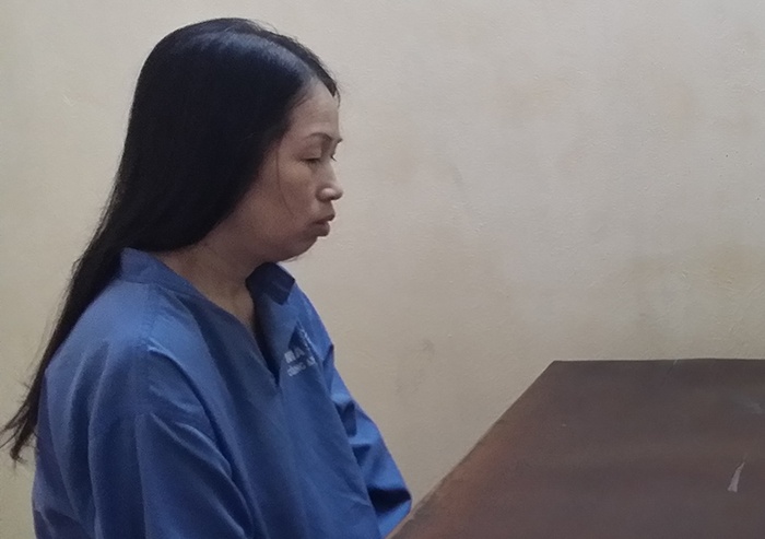 Ha doc lai xe om de cuop tai san khi vua ra tu hinh anh