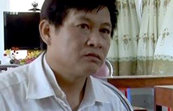 Chu tich Hoi nong dan van chuyen 8 banh heroin hinh anh