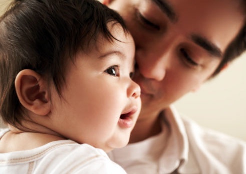 Dat ten cho con theo danh nhan duoc khong? hinh anh