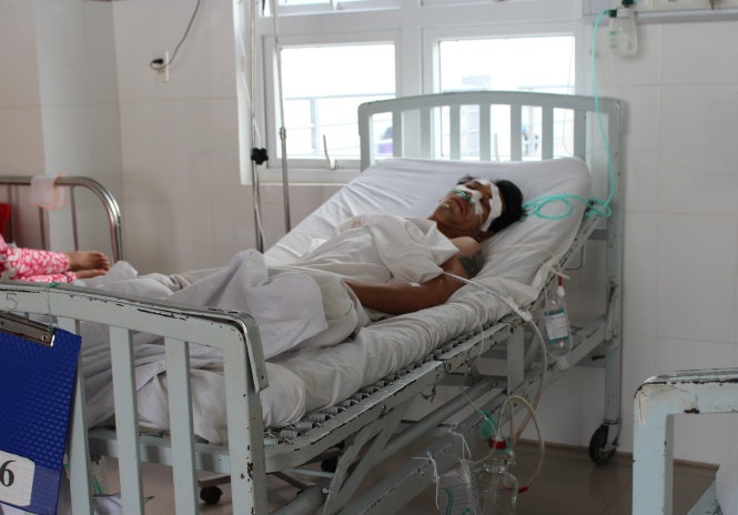 Xin deu khong duoc, dam hai nguoi trong thuong hinh anh