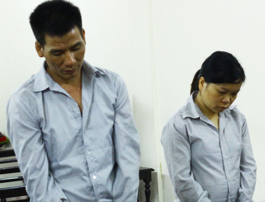 Tu hinh ke van chuyen 12 banh heroin hinh anh