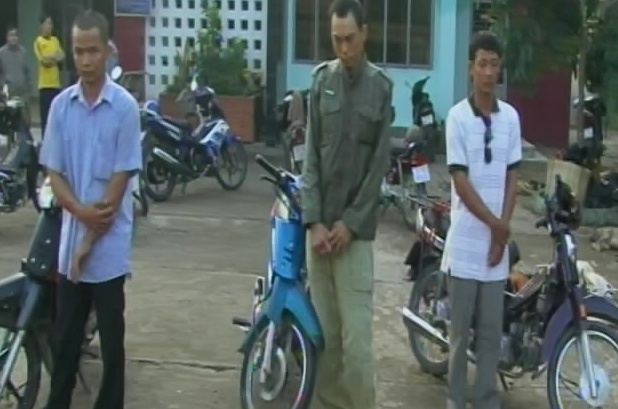 Các nghi can bị bắt giữ.