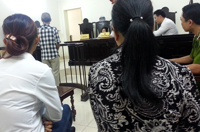 Nguoi dan ong cuop xe dap cua nhan tinh khai gi khi xet xu hinh anh