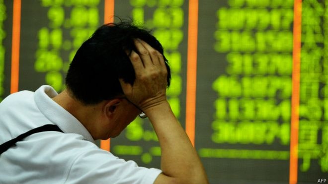 Suyt mat mot ty dong vi nho ban hoc mua co phieu hinh anh