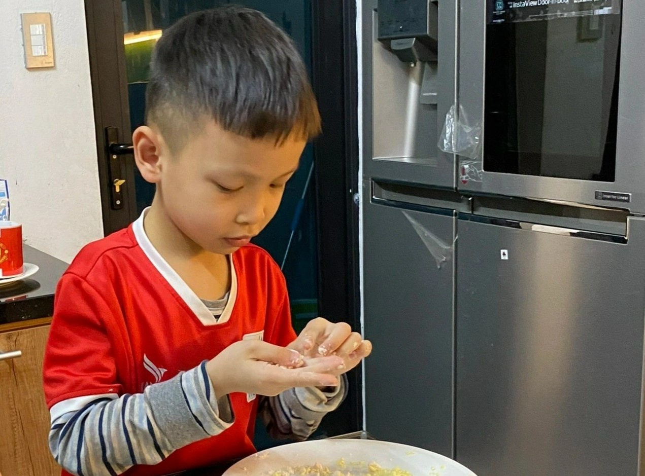 Trẻ ở nhà thời gian dài, dễ cáu gắt ảnh 3 Tre o nha thoi gian dai, de cau gat anh 3