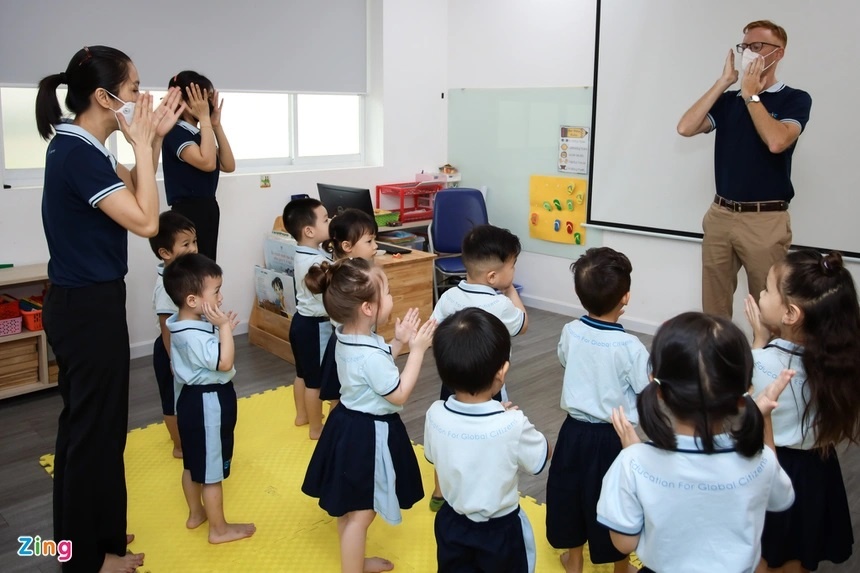 Lap camera o lop mam non anh 1