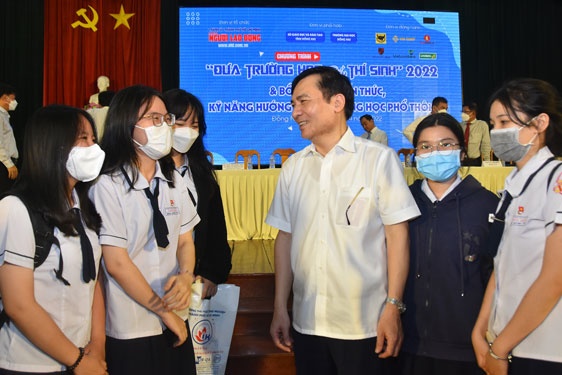 Thay doi tuyen sinh co anh huong quyen tu chu dai hoc? hinh anh