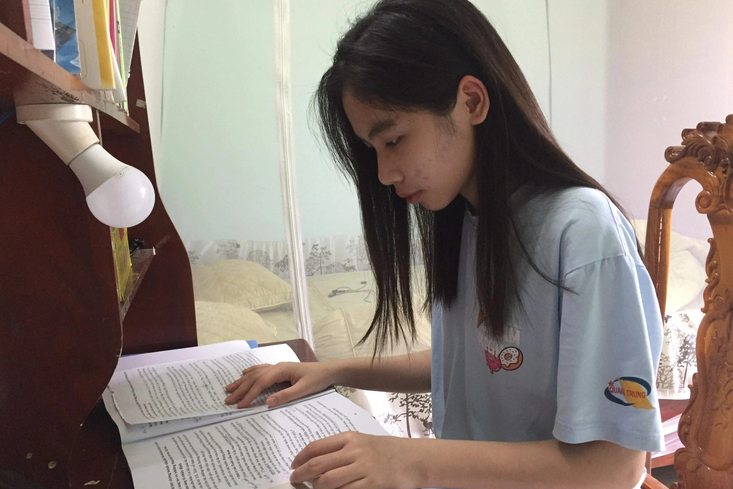 Hoc sinh danh ky nghi le de on thi hinh anh