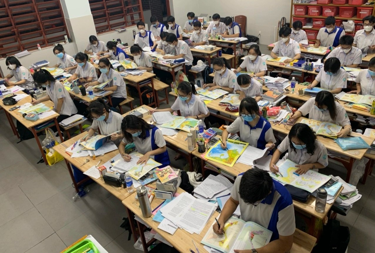 Lop hoc dat diem trung binh bai thi danh gia nang luc la 940,6 hinh anh