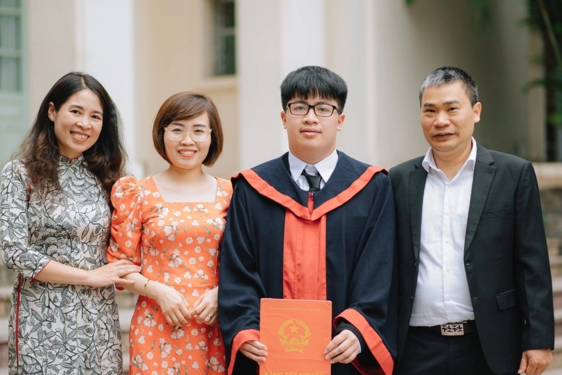 Nam sinh dat diem tuyet doi tai Olympic Toan quoc te gioi ca Ngu van hinh anh