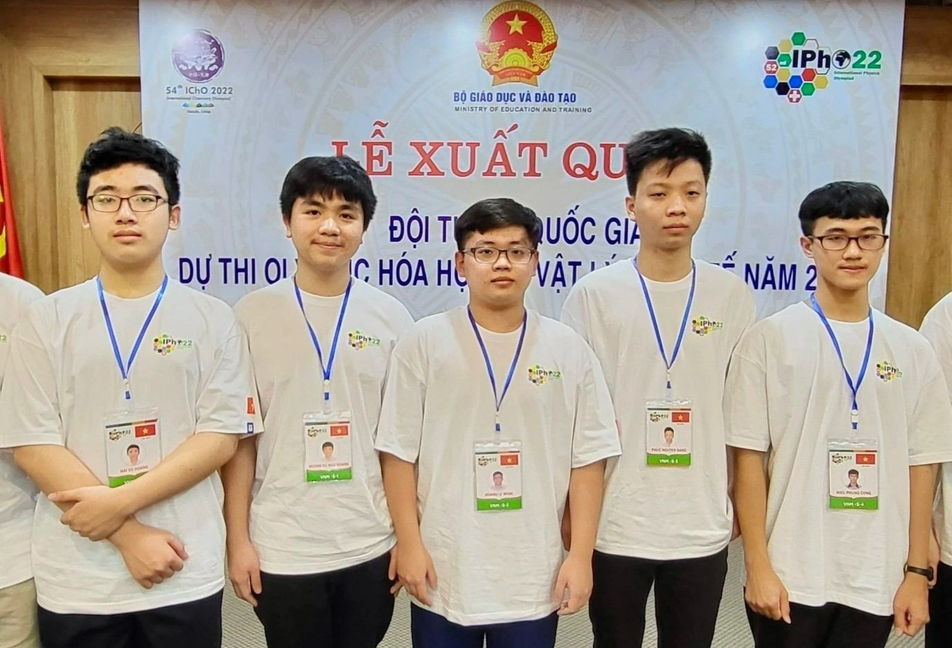 Viet Nam dung thu 5 tai Olympic Vat ly quoc te 2022 hinh anh