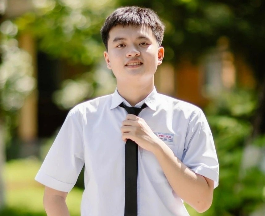 5 thi sinh dat diem 10 mon thi Ngu van anh 1