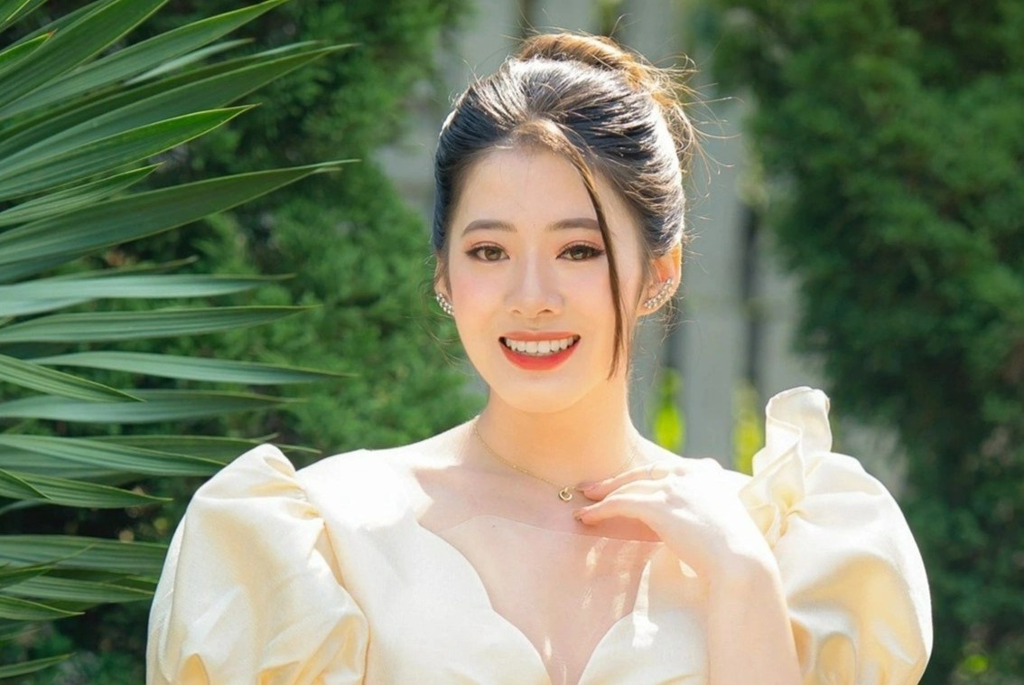 A khoi 2 cua DH Ngoai thuong hoc MC de lam nghe chuyen nghiep hon hinh anh