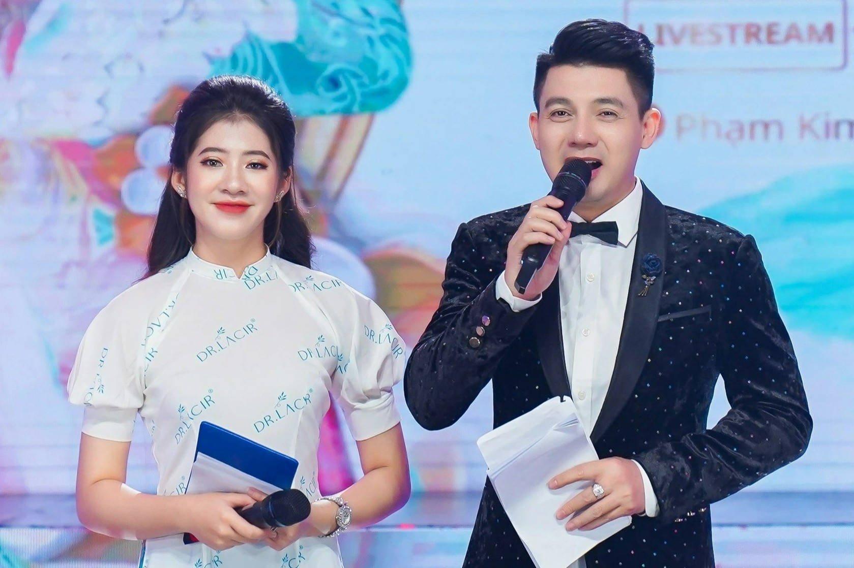 A khoi 2 DH Ngoai thuong di hoc MC anh 2