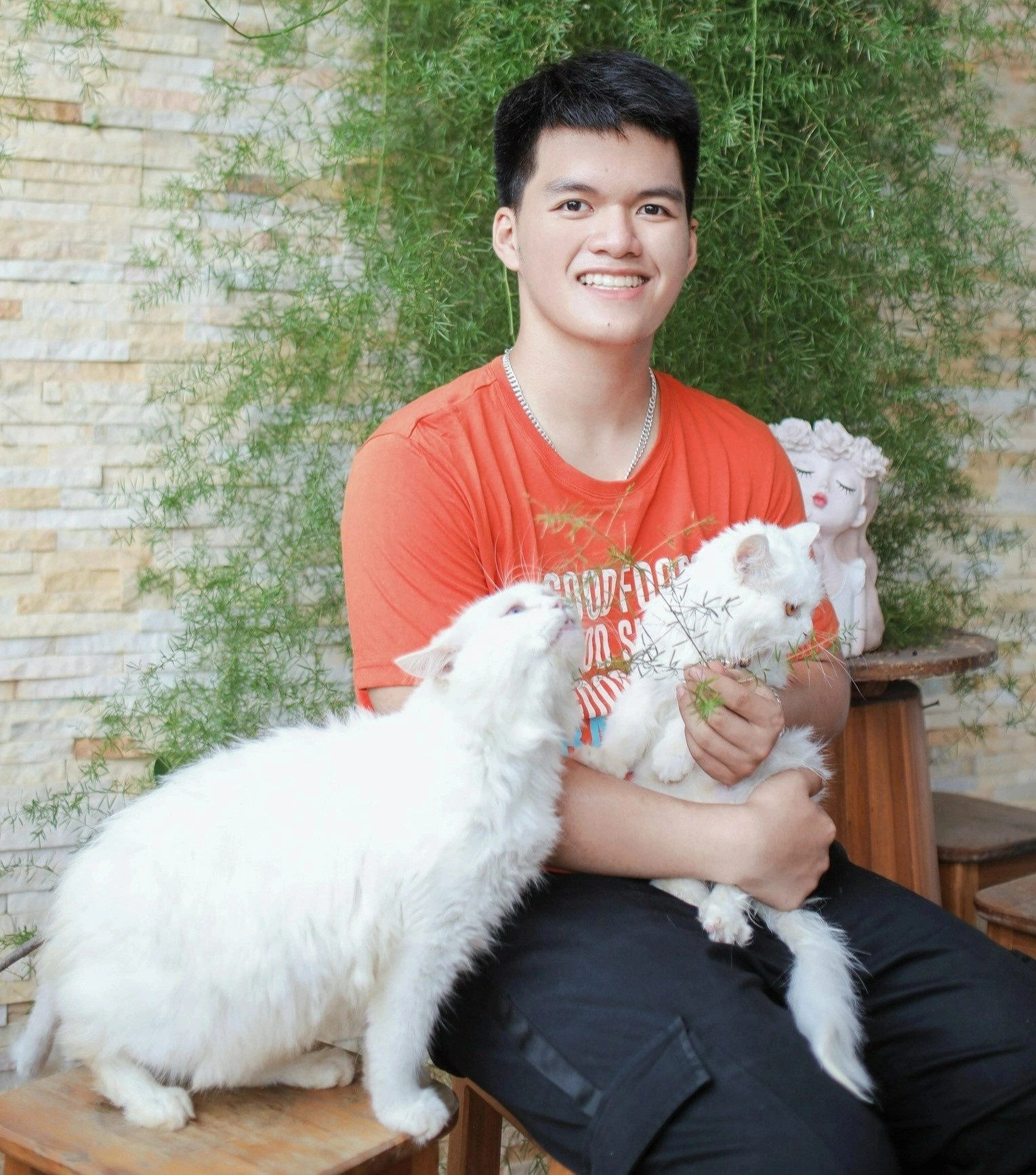 Nam sinh danh hoc bong My anh 2