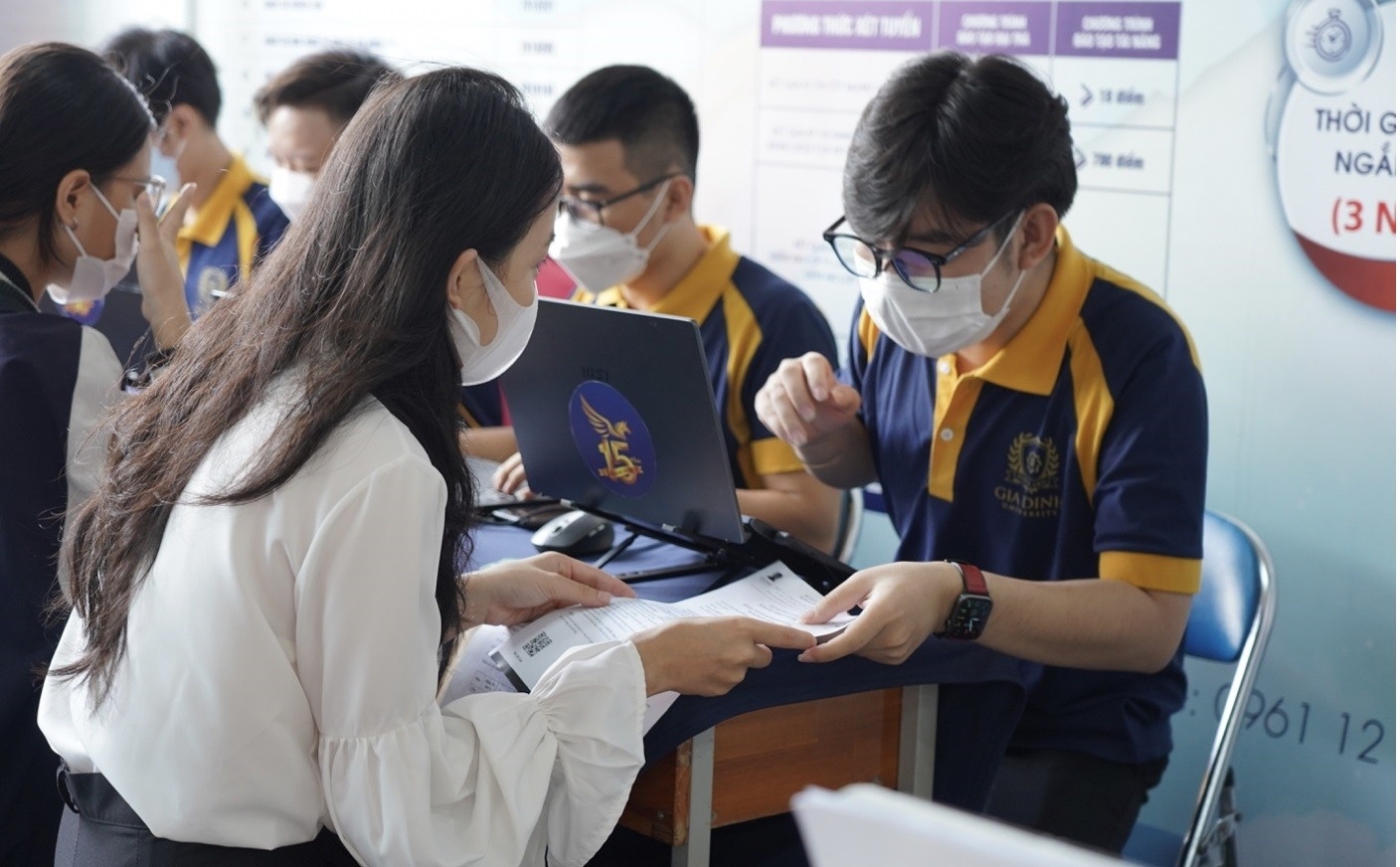 Ty le nhap hoc thap, truong 'hot' cung kho tuyen hinh anh