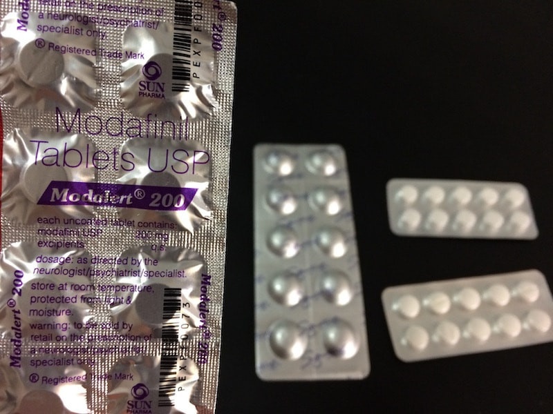 An hoa khi hoc sinh, sinh vien dung 'thuoc thong minh' de on thi hinh anh