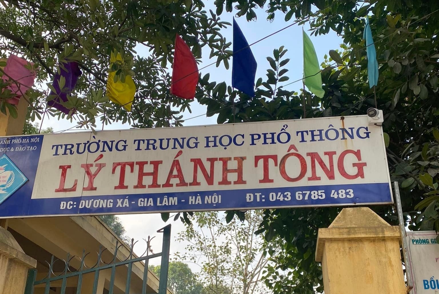 Nam sinh lop 11 Ha Noi tu vong khi di da ngoai, nha truong bao cao gi? hinh anh