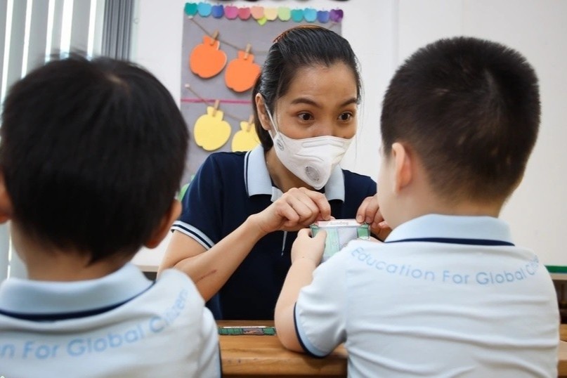 truong tu ke khai gia anh 1