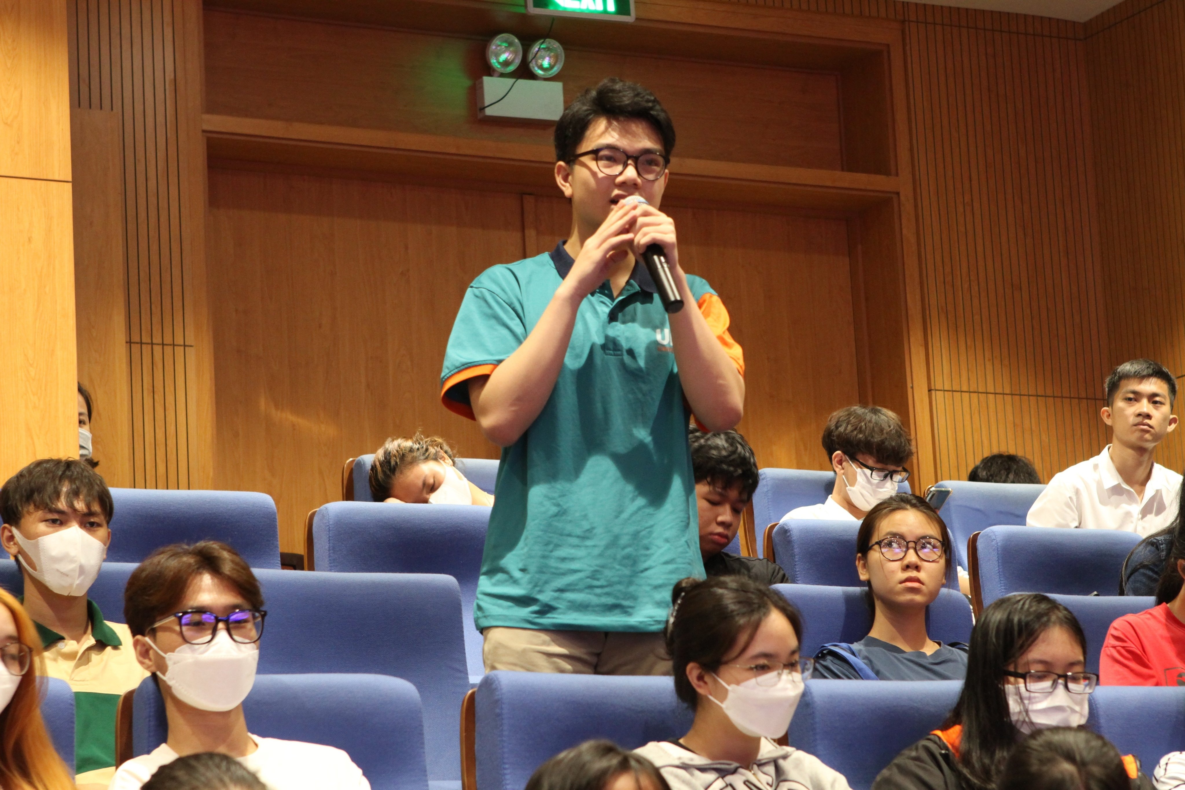 Sinh vien nhay viec anh 3