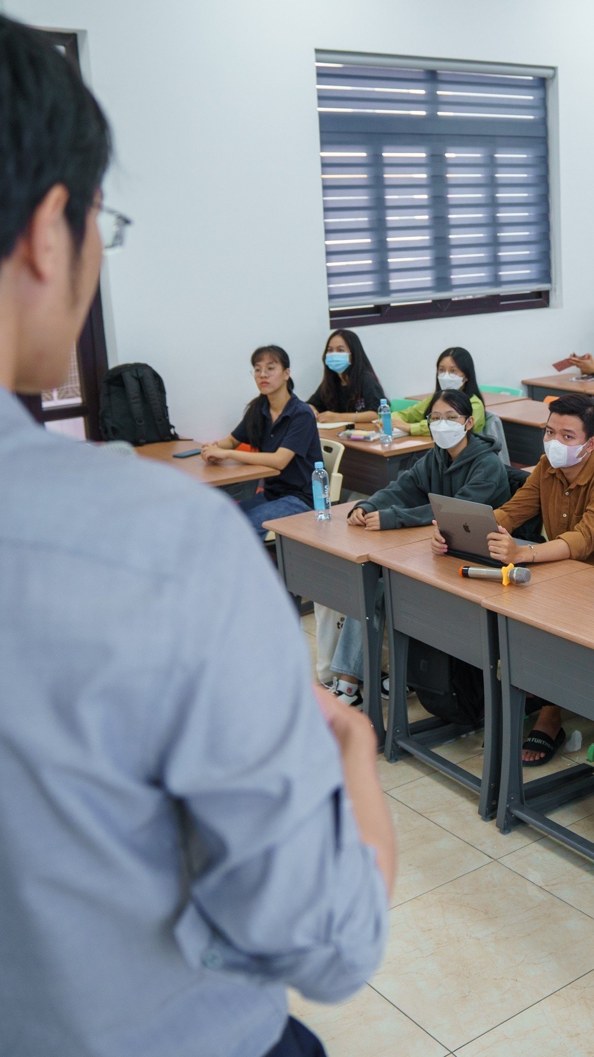 sinh viên chơi chứng khoán ảnh 7 sinh vien choi chung khoan anh 7