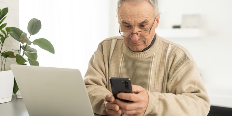 Hoc ky nang moi giup nguoi lon tuoi tang cuong nhan thuc hinh anh