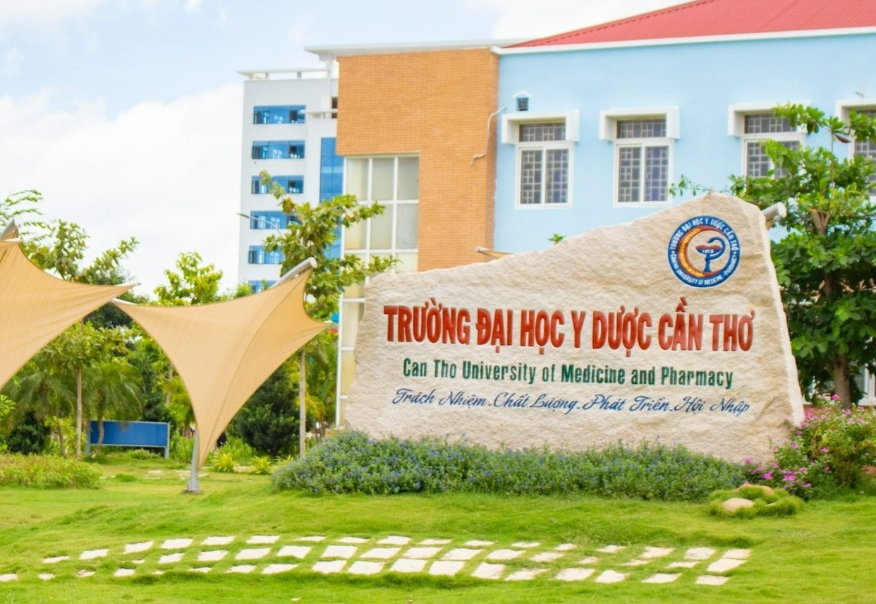 DH Y Duoc Can Tho tang hoc phi binh quan 13 trieu dong hinh anh