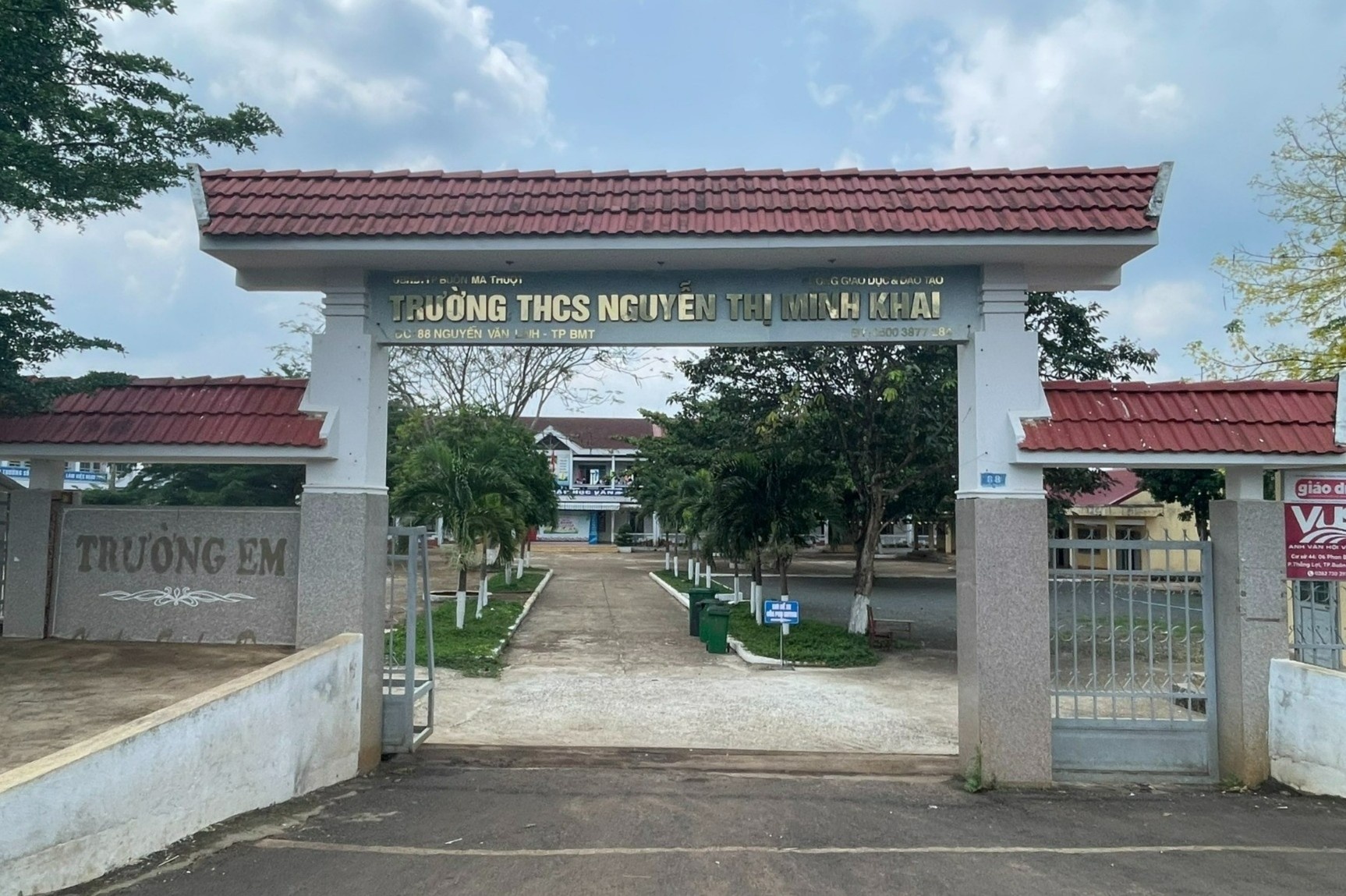 Co giao tat hoc sinh trong gio kiem tra bi phat 3,7 trieu dong hinh anh