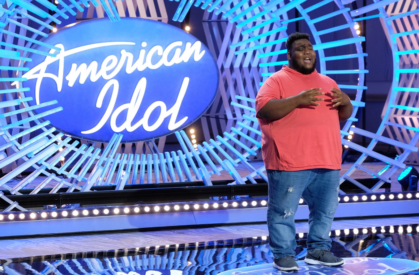 A quan American Idol qua doi o tuoi 23 hinh anh