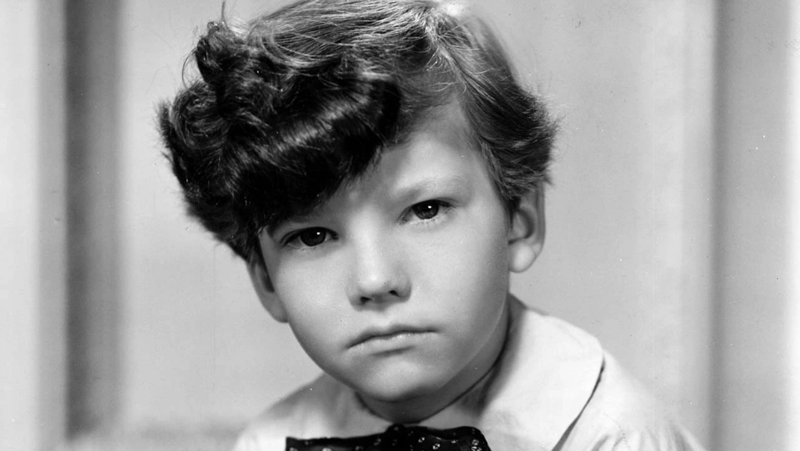 Dien vien cuoi cung cua 'Cuon theo chieu gio' qua doi hinh anh