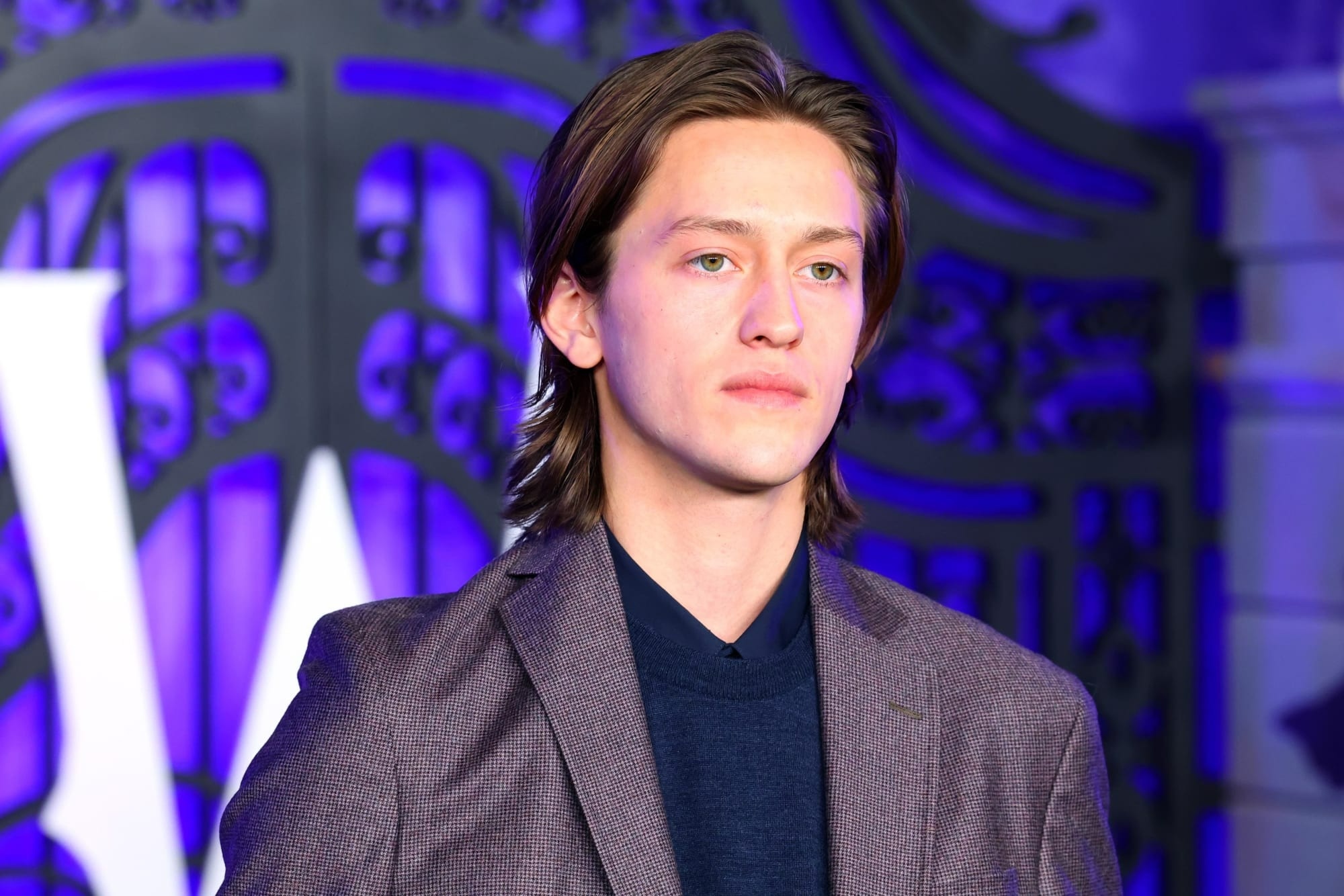 Sao 'Wednesday' bi tay chay hinh anh