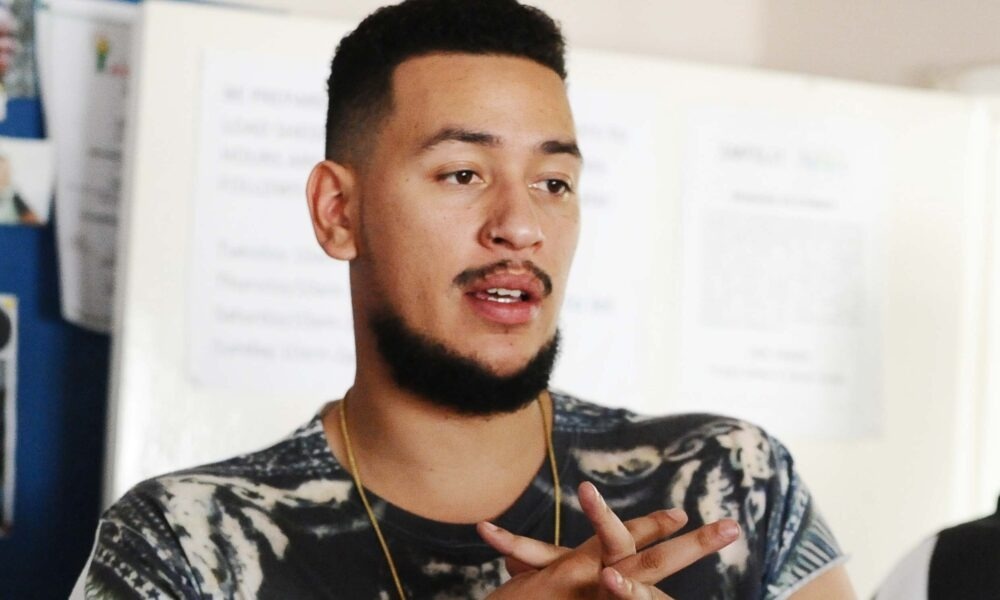 Rapper AKA bi ban chet hinh anh