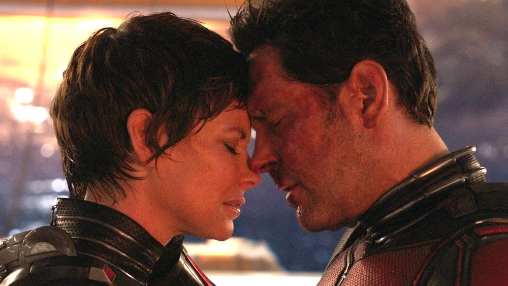 'Chien binh Ong' la sieu anh hung te nhat trong mat con trai hinh anh