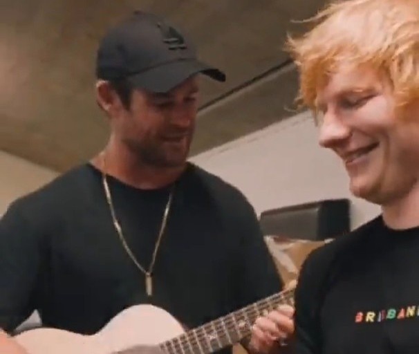 'Than Sam' doi cay bua lay dan guitar cua Ed Sheeran hinh anh