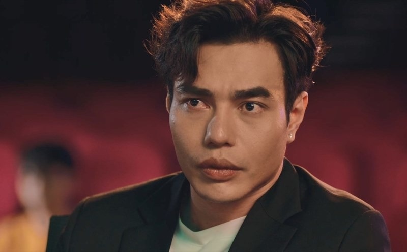 review Khi ta hai lam anh 4