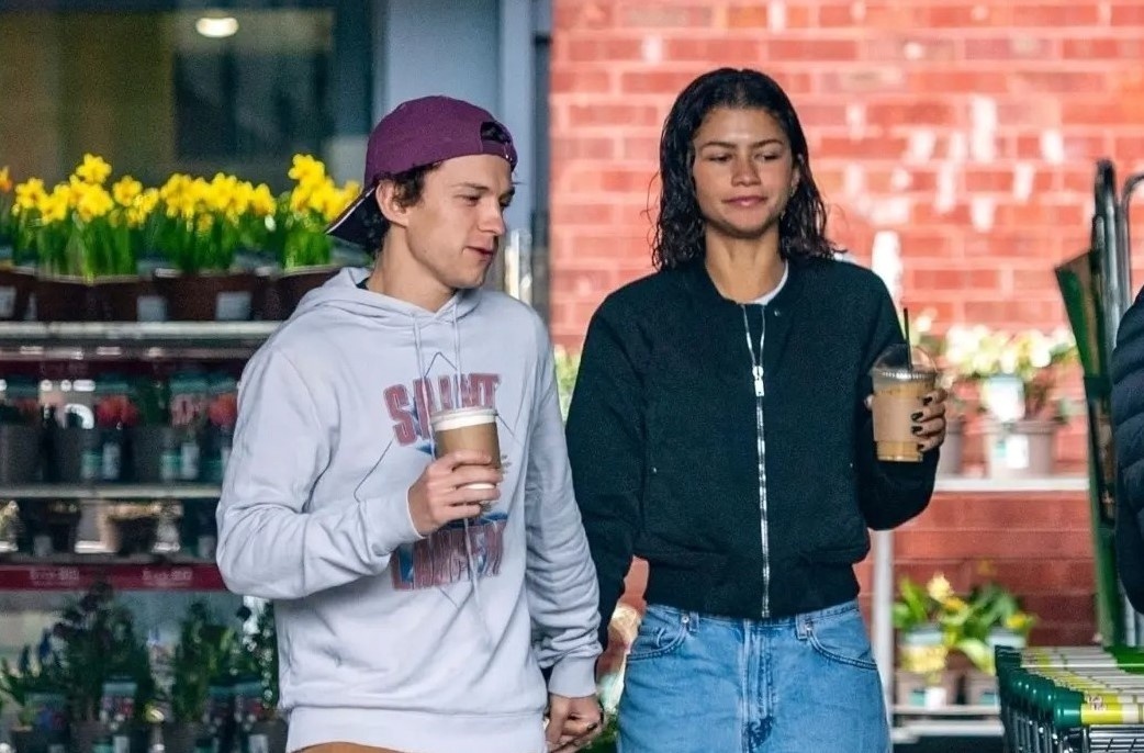 'Nguoi Nhen' Tom Holland va ban gai hen ho tai London hinh anh