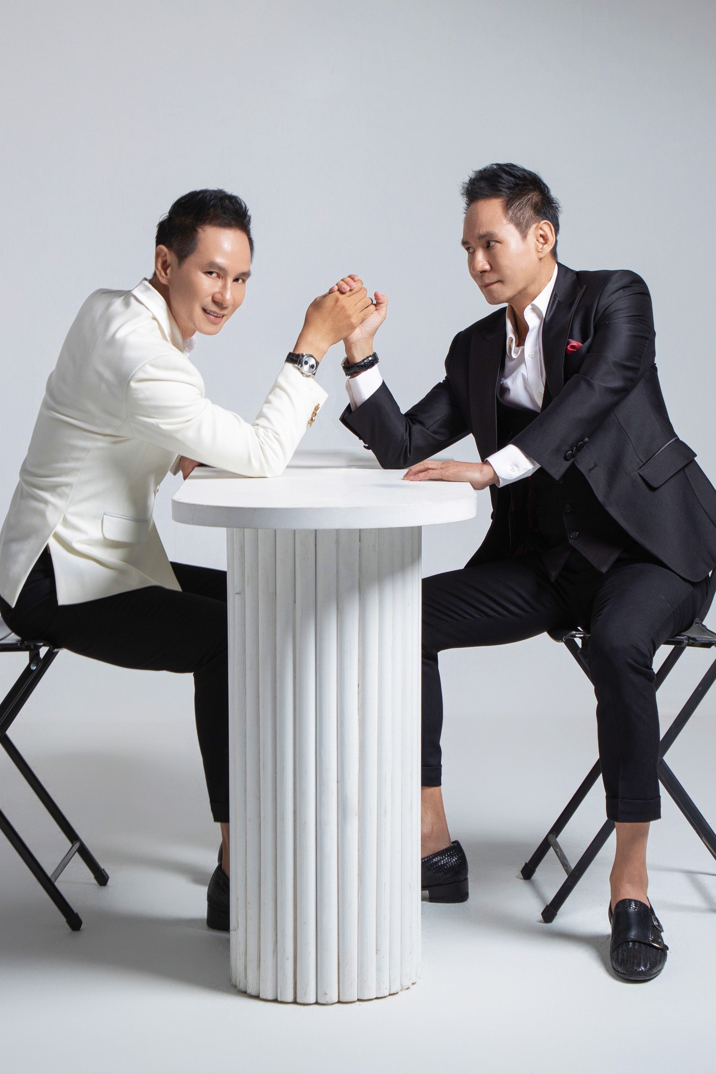 Lat mat,  Con Nhot mot chong anh 2