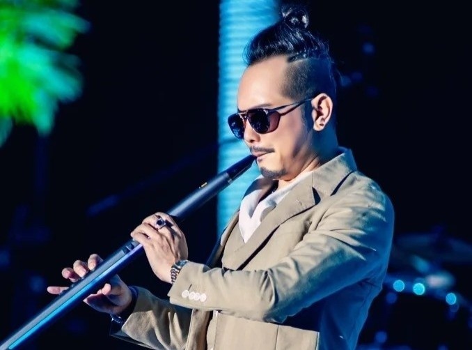 Jimmii Nguyen xuc dong trong dem nhac tai ngo khan gia Hai Phong hinh anh