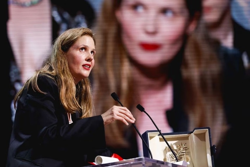 Phat bieu cua nu dao dien Phap thang Canh co vang 2023 gay tranh cai hinh anh