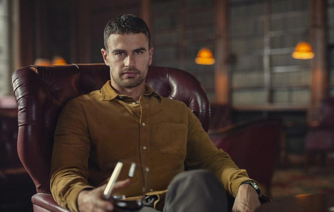 ‘The Gentleman’ - rac roi bua vay nguoi ke thua de che can sa hinh anh