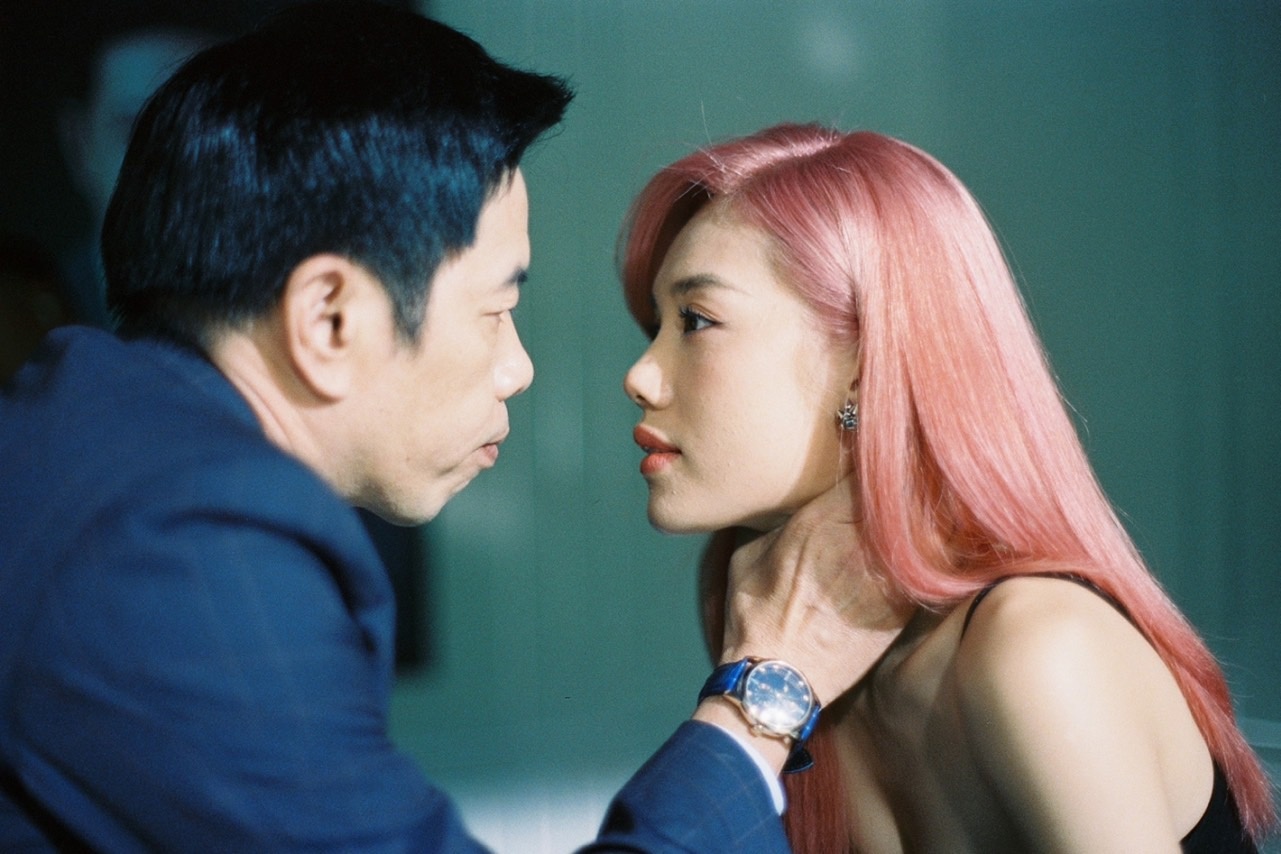 Tiec cho Thai Hoa trong bo phim 18+ om dom, ngap loi hinh anh